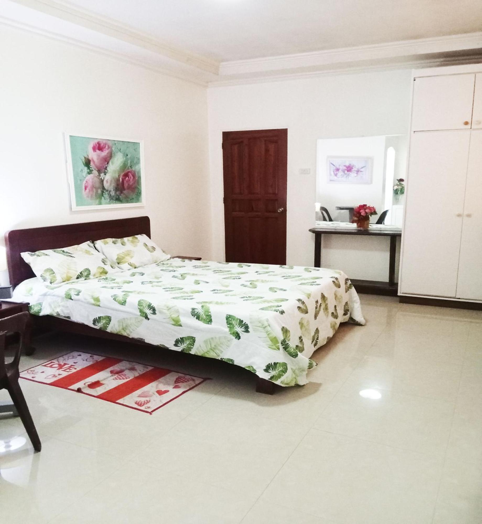 Leizel'S Bed & Breakfast Palompon Exterior photo