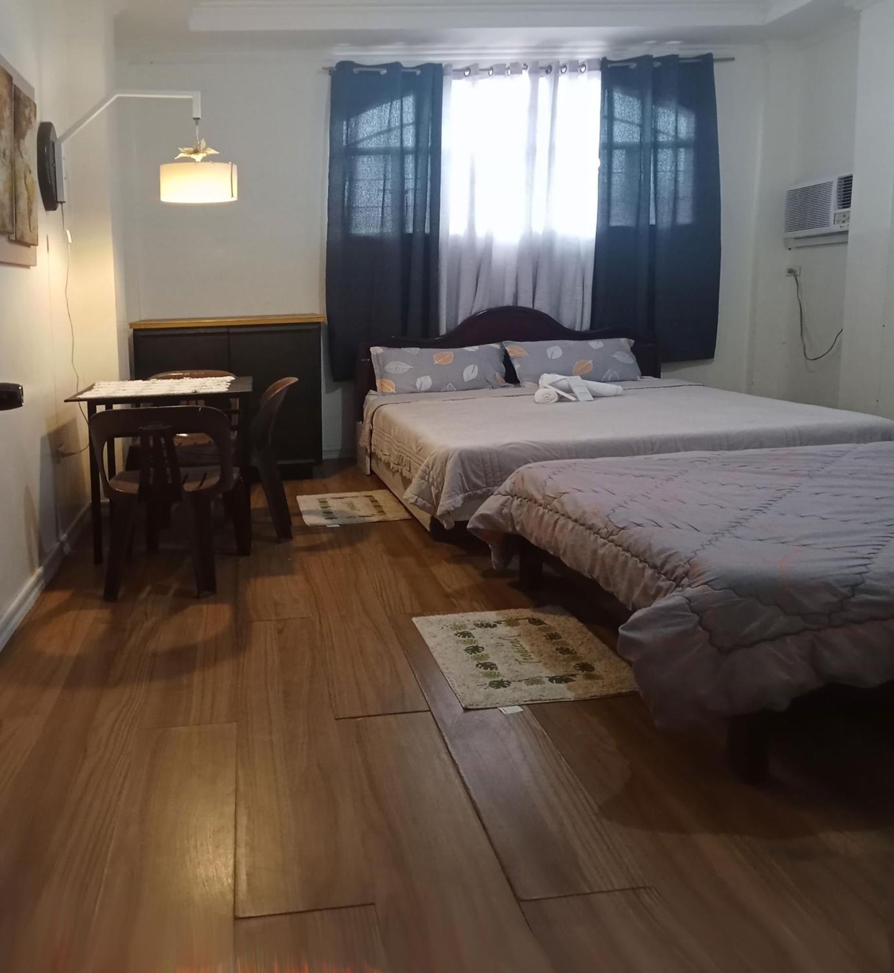 Leizel'S Bed & Breakfast Palompon Exterior photo